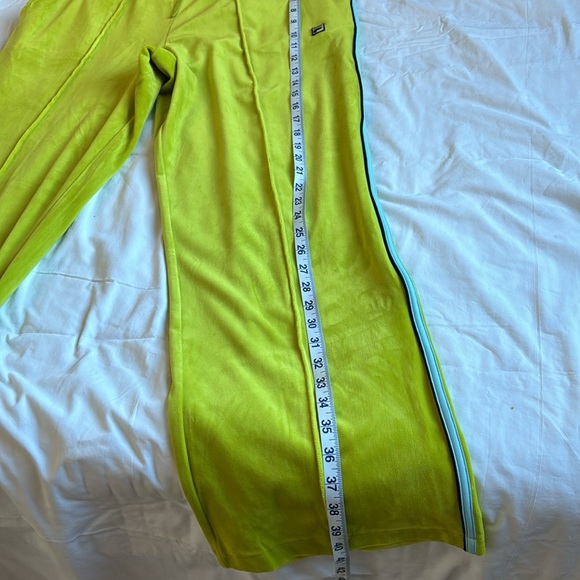 Fila velvet green wide leg track pants size xl - Picture 6 of 6